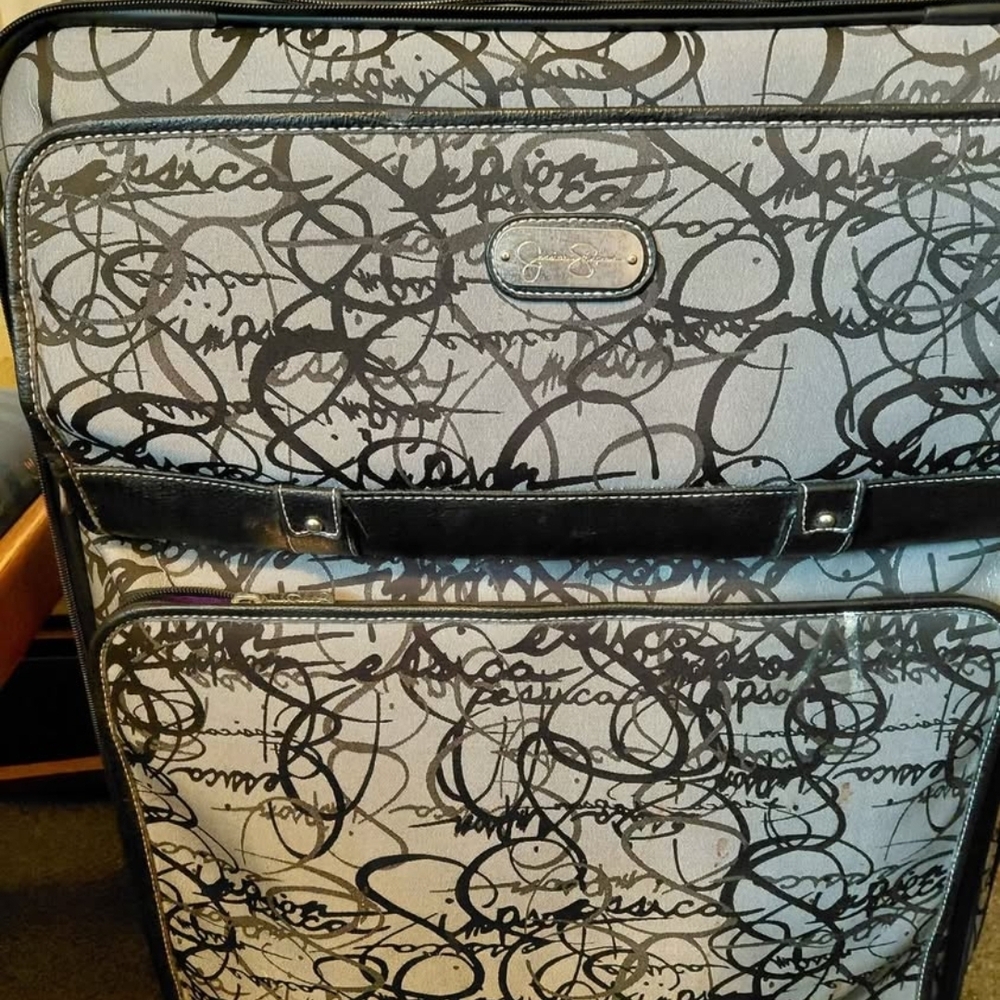 Chic Black And Gray Patterned Suitcase - image 1